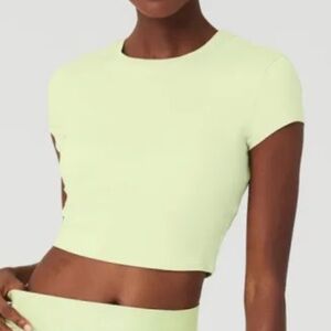 ALO Yoga Alosoft Crop Finesse Short Sleeve Top NWT RARE Iced Green Tea